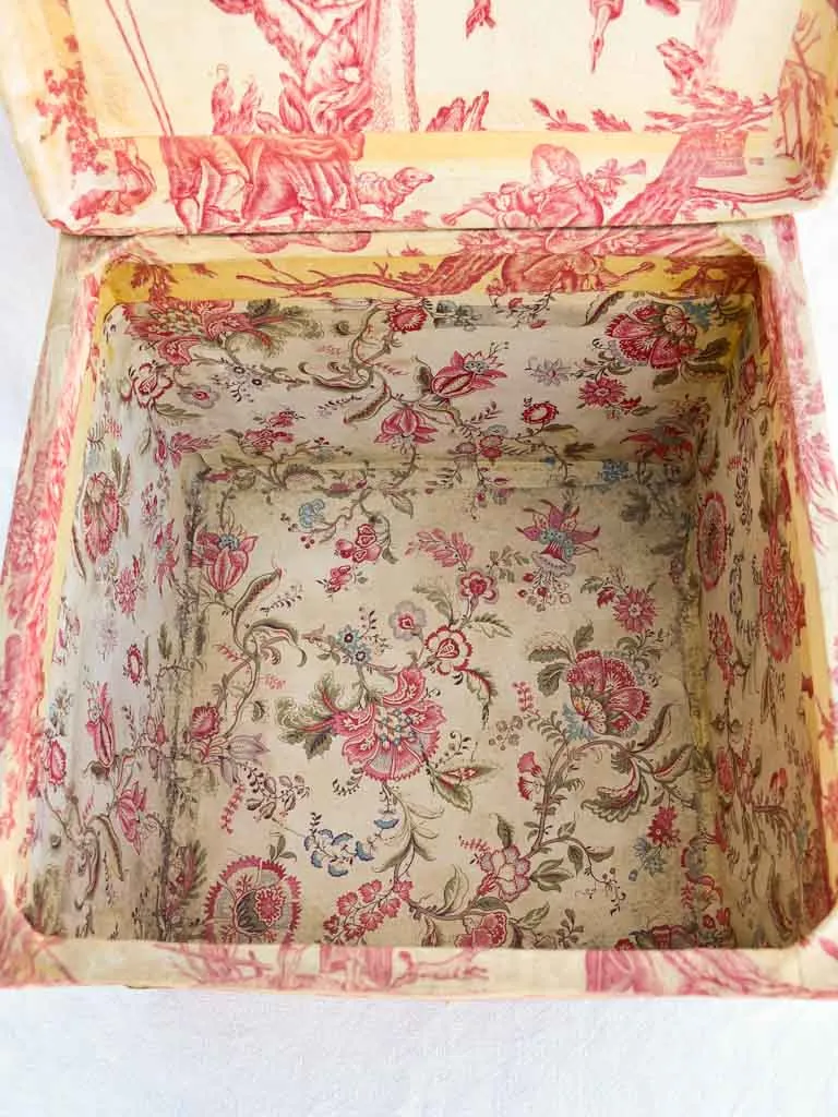 19th century French lace box in red toile de jouy fabric 14½" square