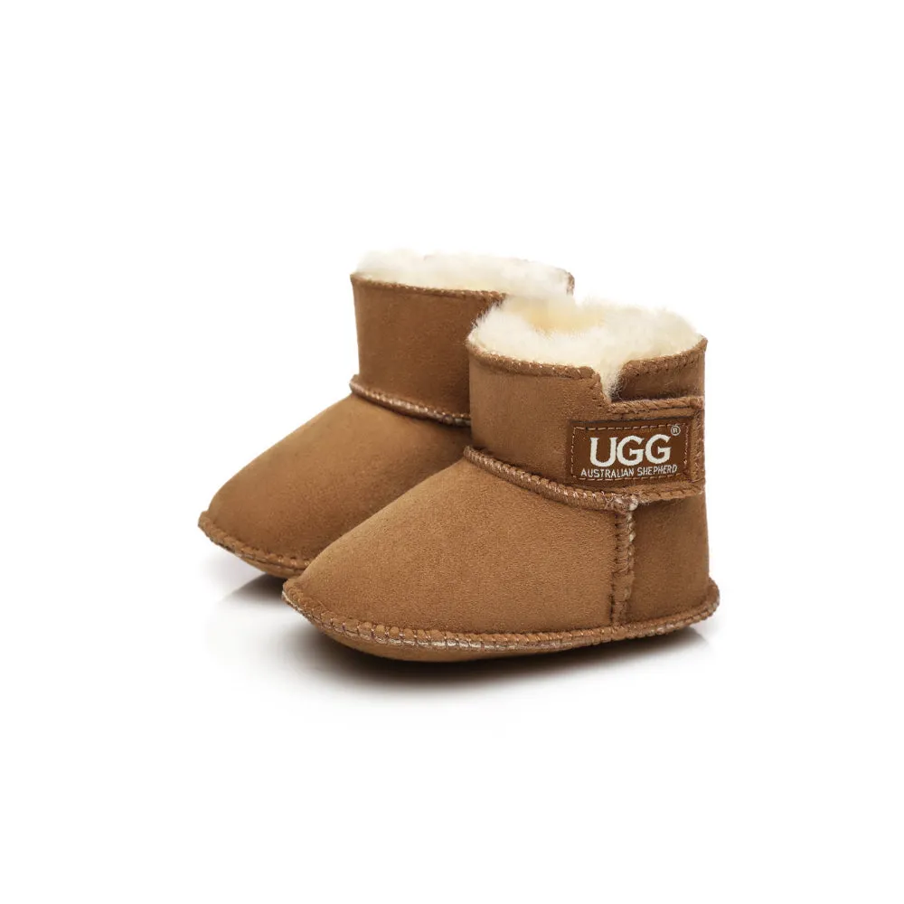 Australian Shepherd® Erin Australian Sheepskin Baby Booties Cradle