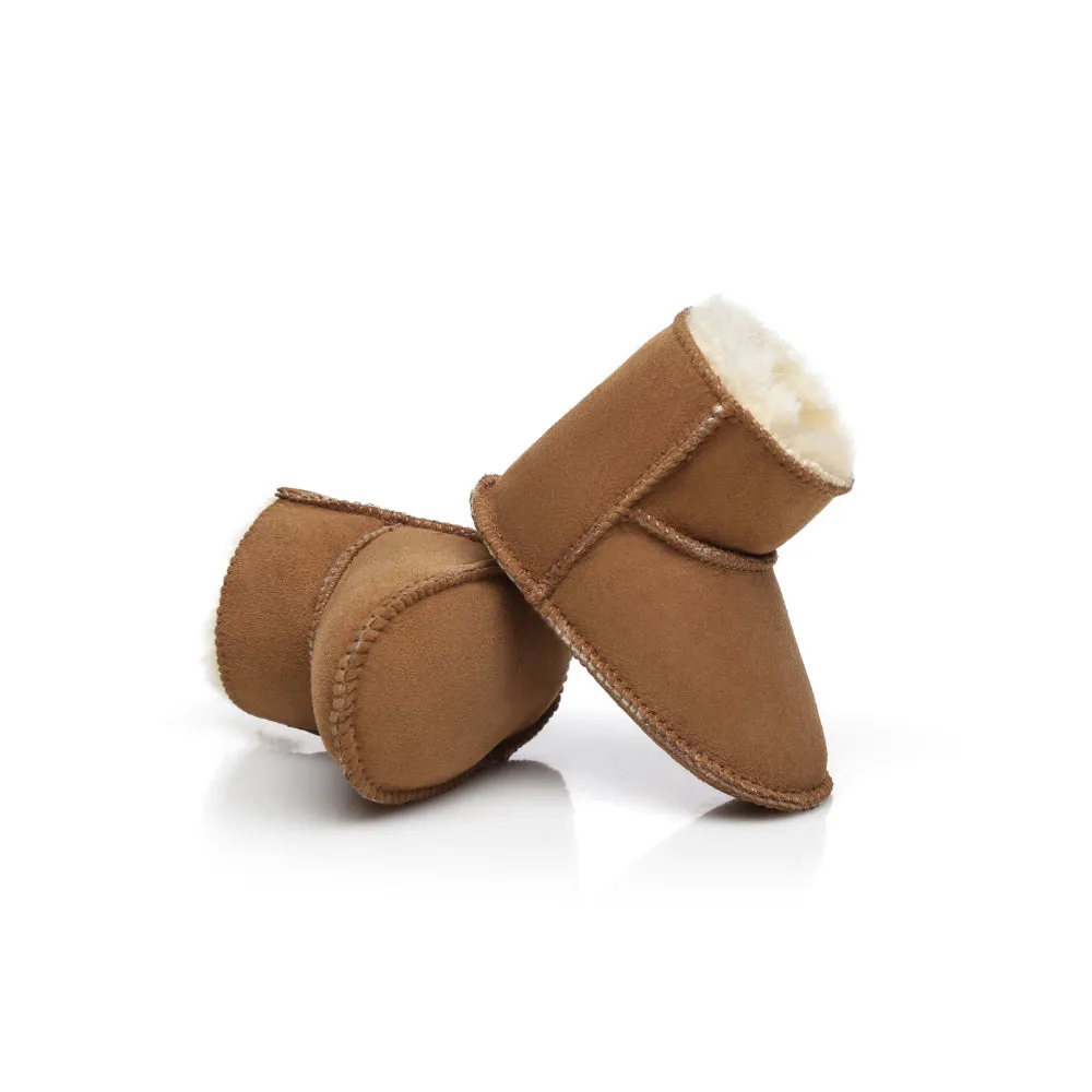 Australian Shepherd® Erin Australian Sheepskin Baby Booties Cradle