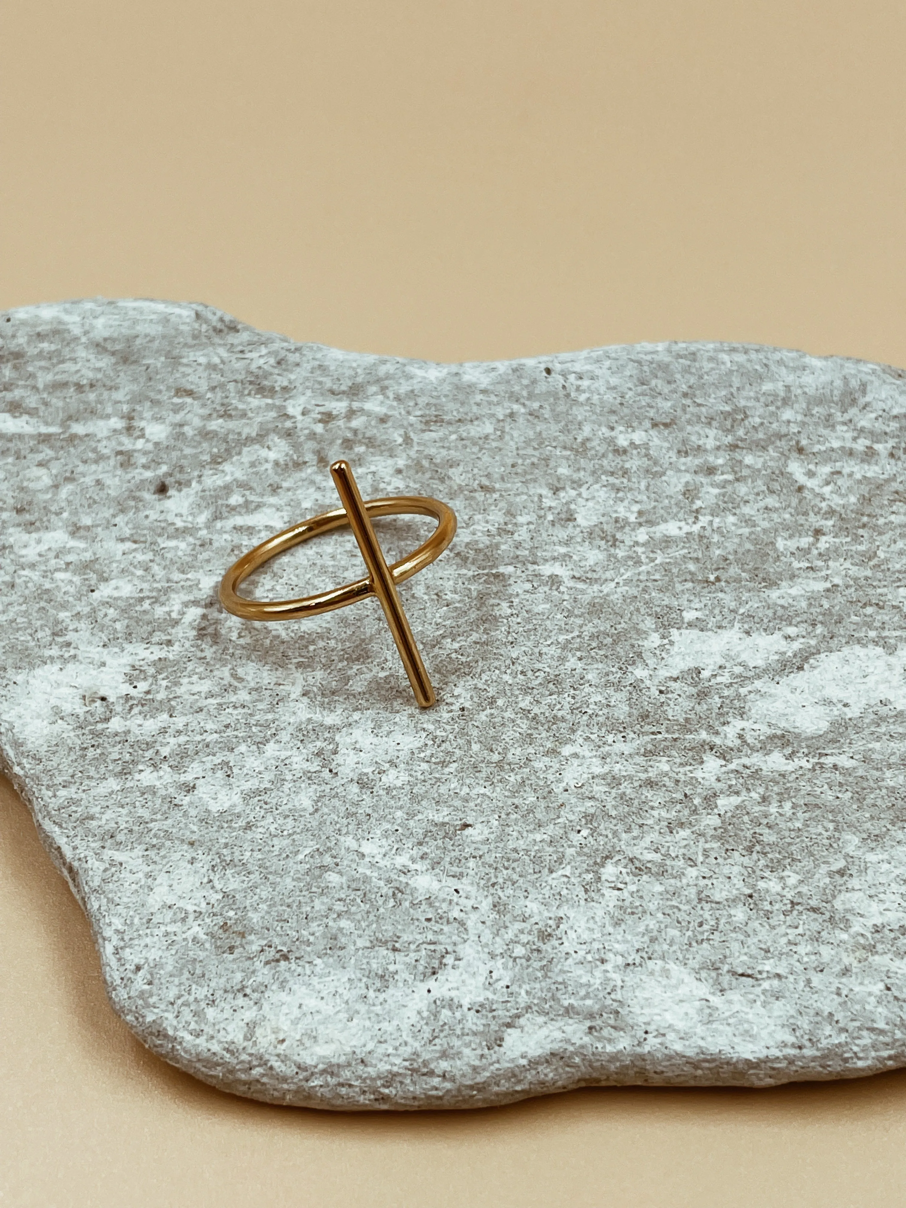 Line Bar Ring