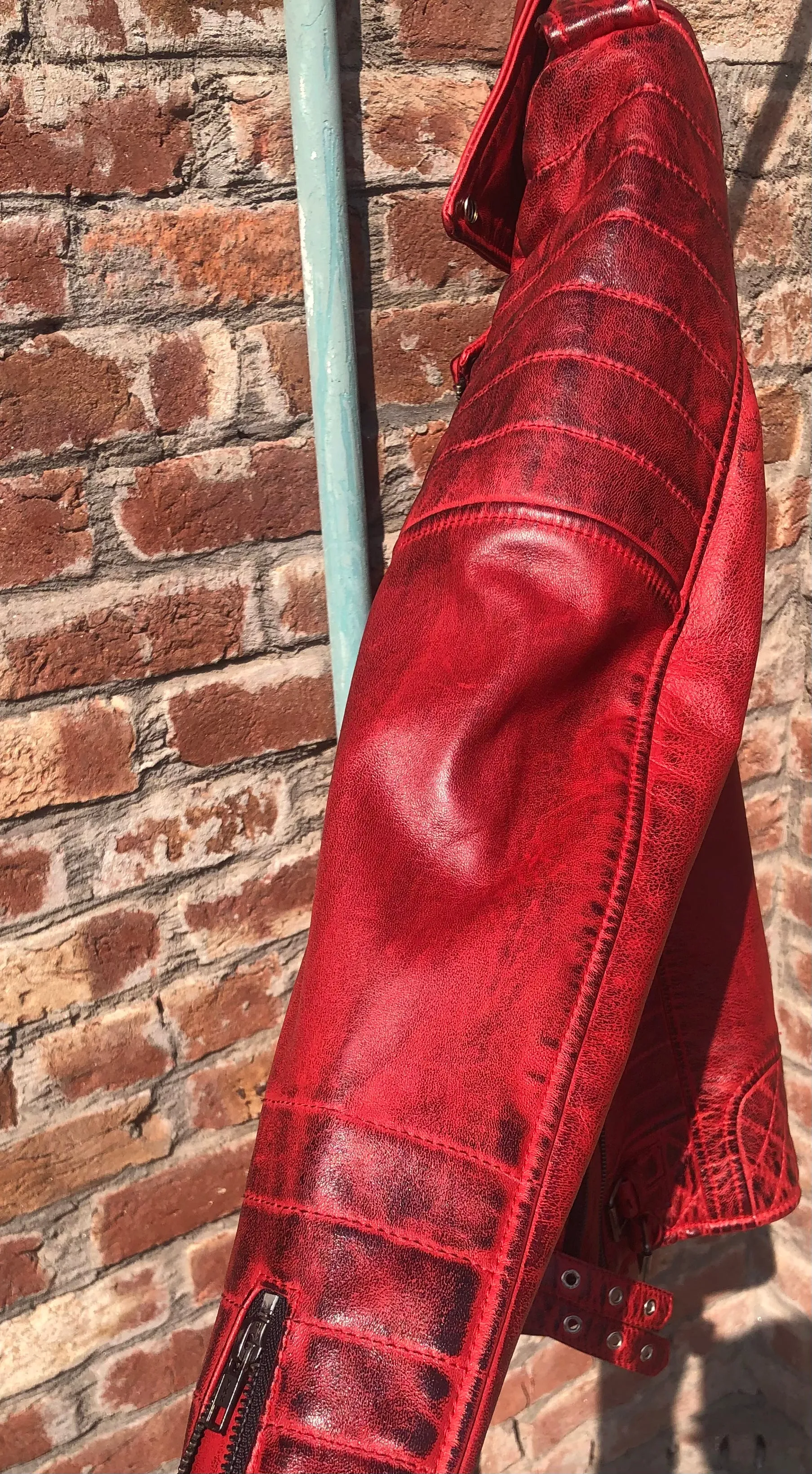 MENS GENUINE LEATHER JACKET WAXED VINTAGE  RED DIAMOND QUILTED SLIM FIT JACKET