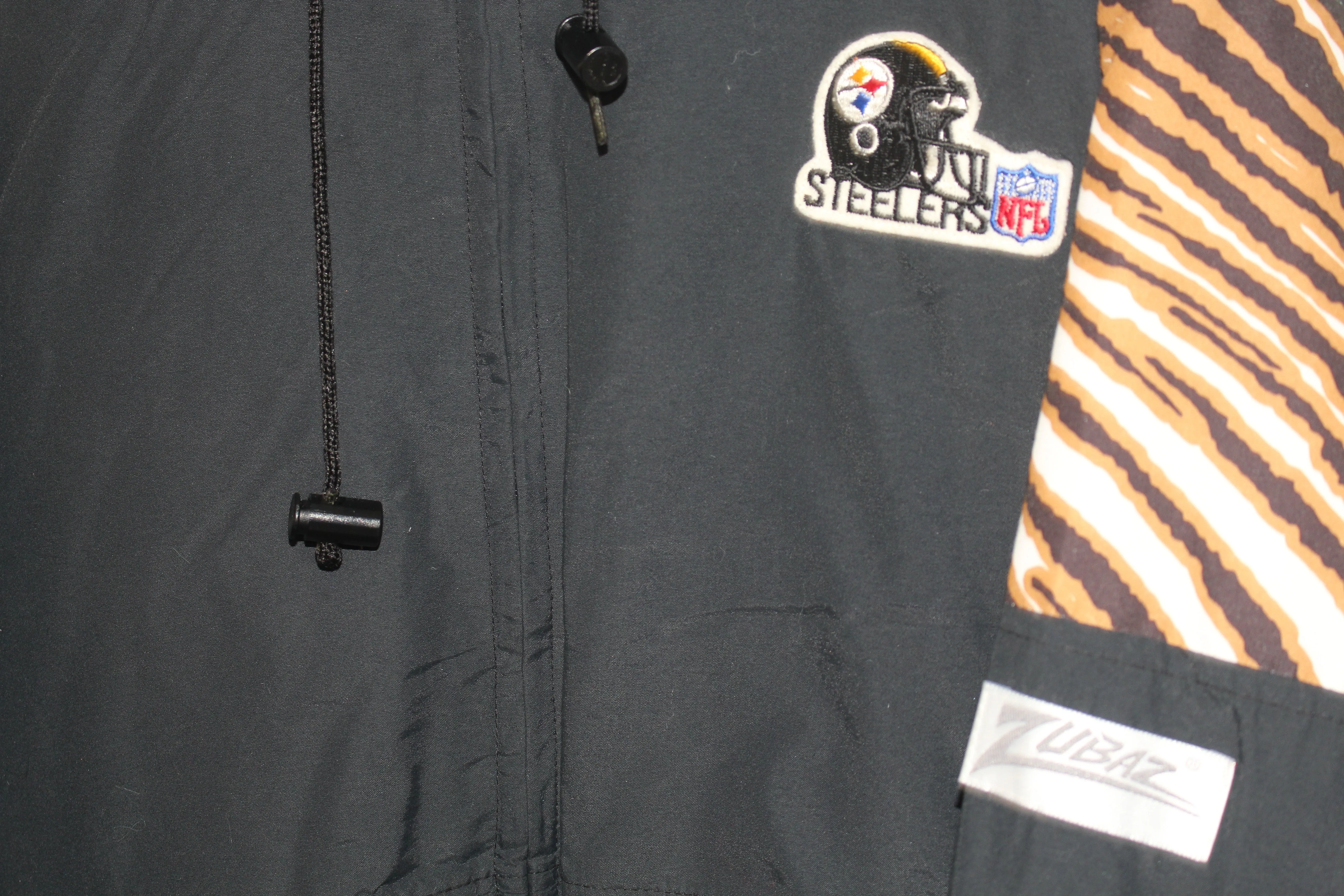 Pittsburgh Steelers Zubaz Puffer (XL)