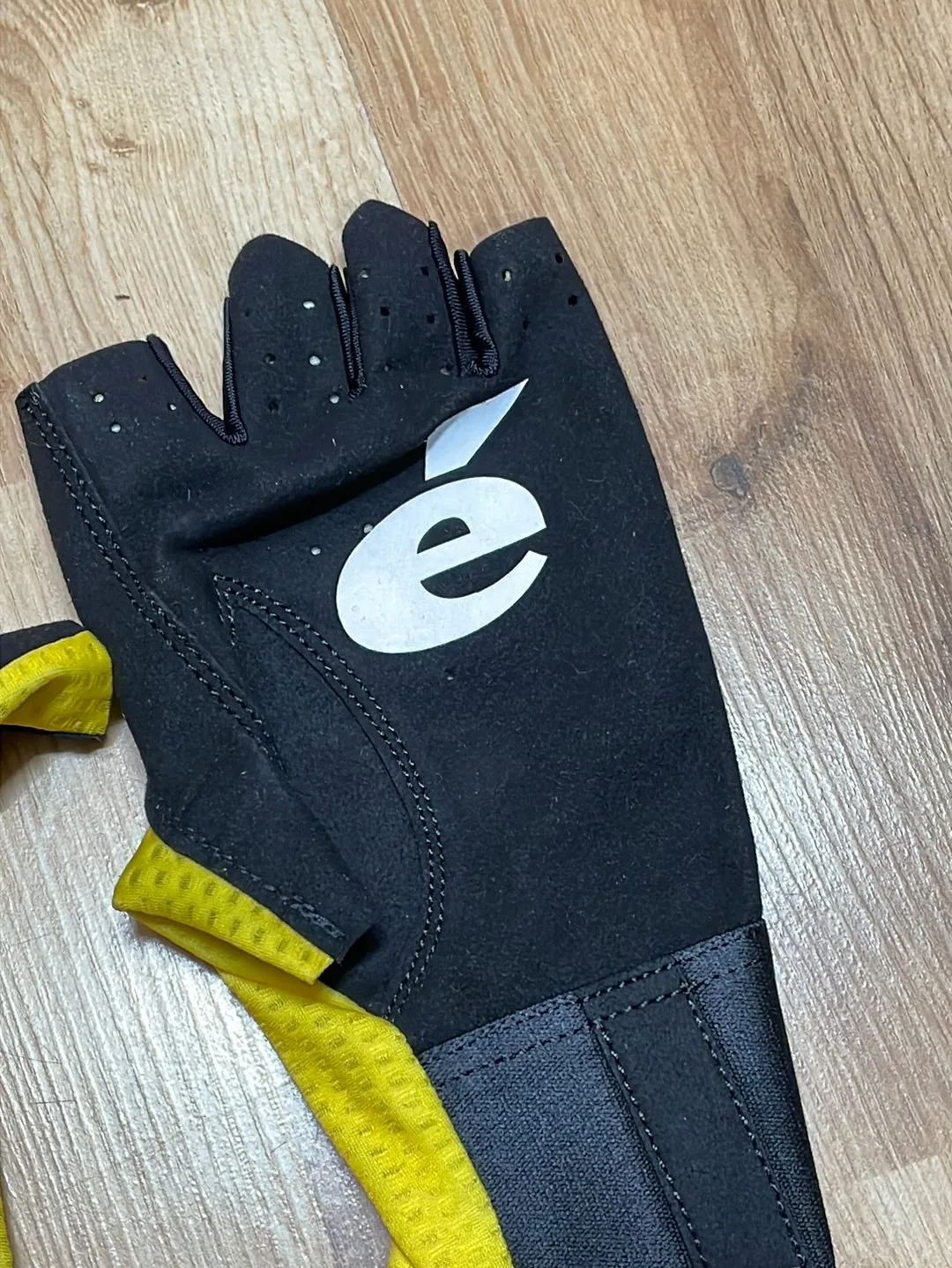 Team Jumbo Visma AGU Premium Aero Gloves Yellow