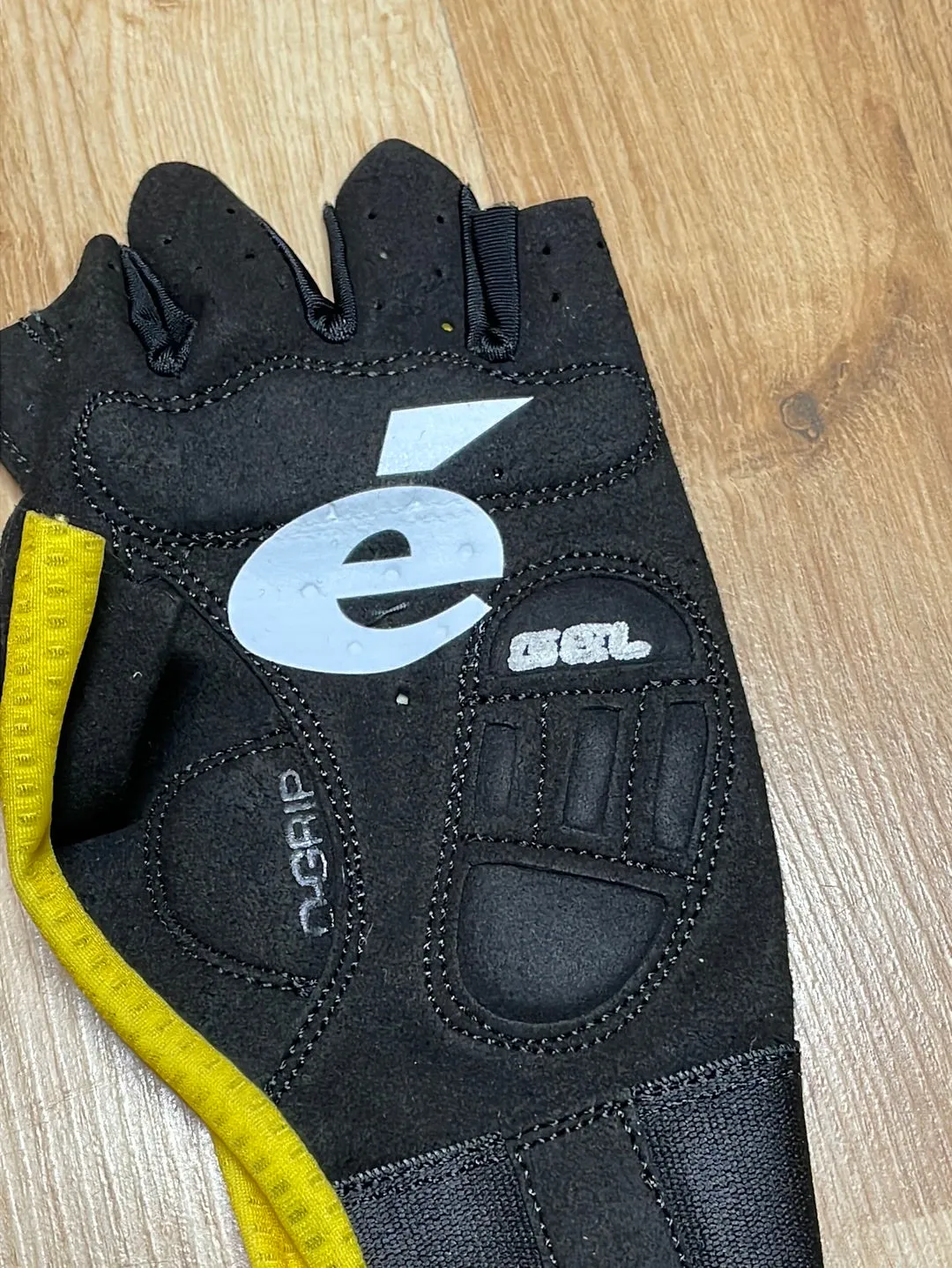 Team Jumbo Visma AGU Premium Aero Gloves Yellow