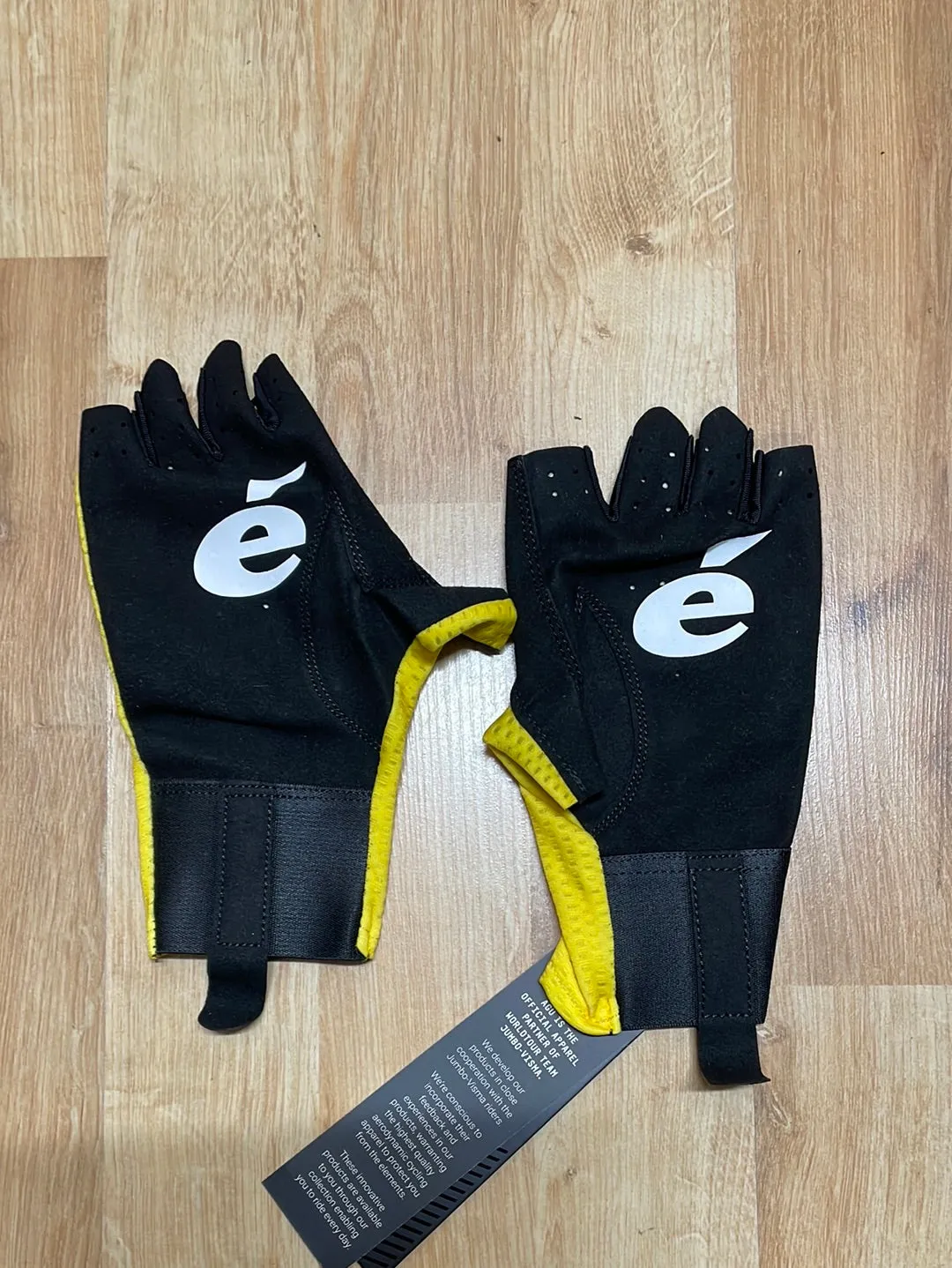 Team Jumbo Visma AGU Premium Aero Gloves Yellow