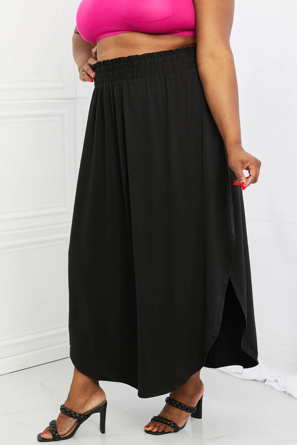 Zenana It's My Time Full Size Side Scoop Scrunch Skirt in Black